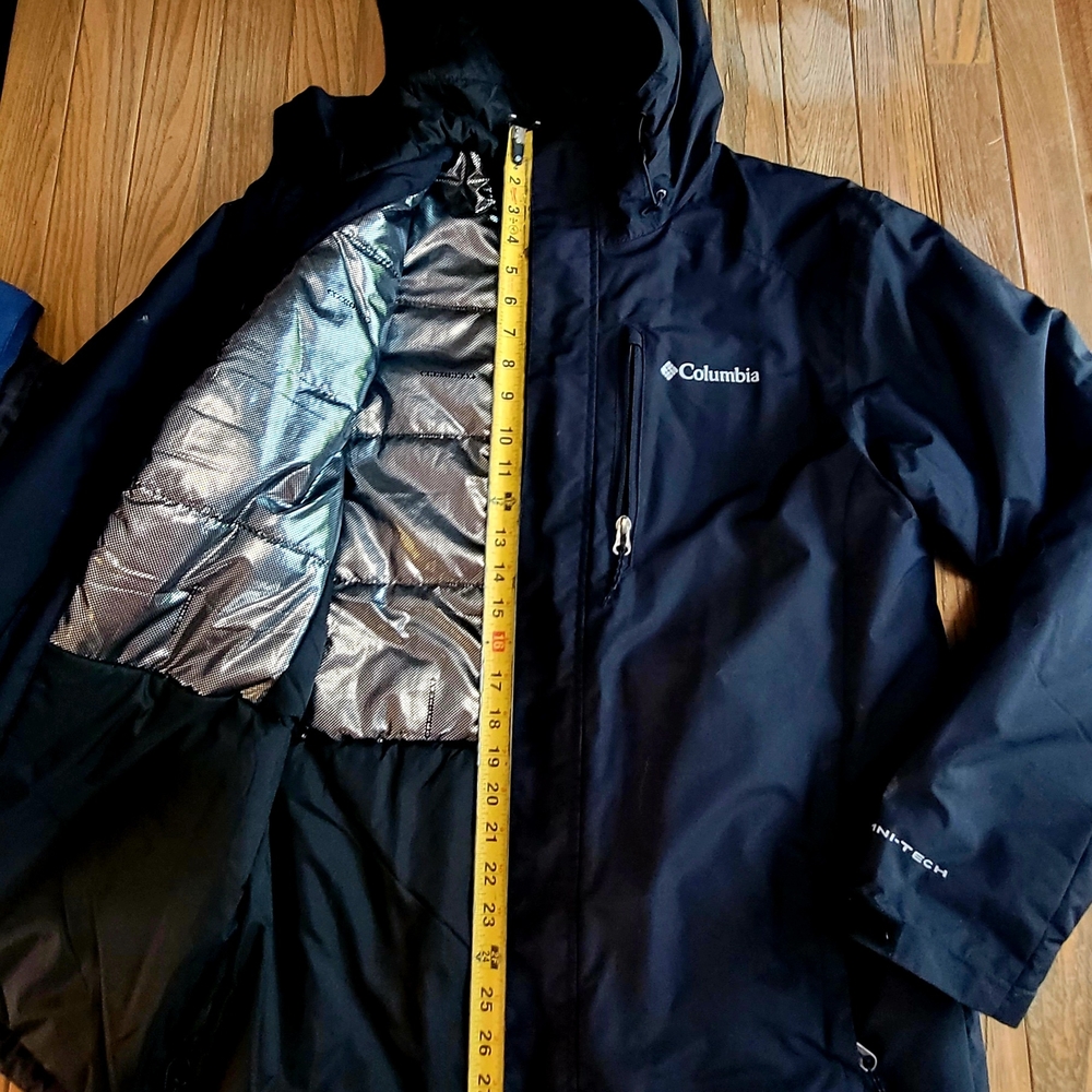 Columbia Men's Omni-Tech Omni Heat Insulated Hooded Jacket.